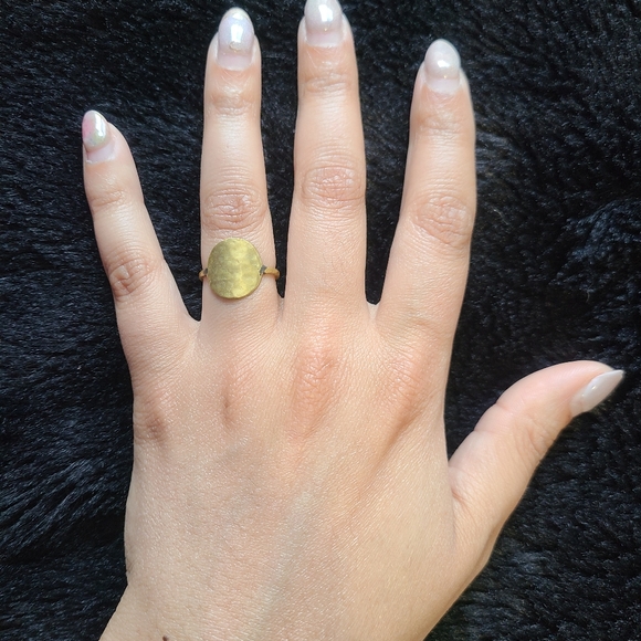 Gold conch ring - Picture 1 of 4